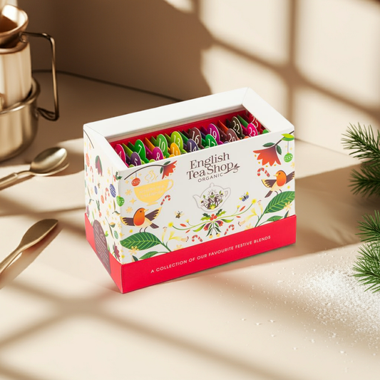 25 individually wrapped sachets of seasonal organic tea. A simple, elegant advent perfect for gifting or quiet winter evenings.